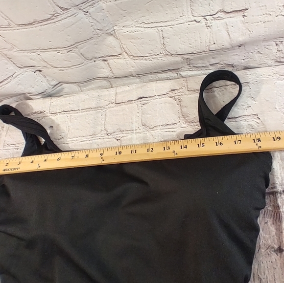 TYR Durafast Black Swimsuit One Piece Scoop Neck Center Lift Size 20 NWT - Picture 5 of 12